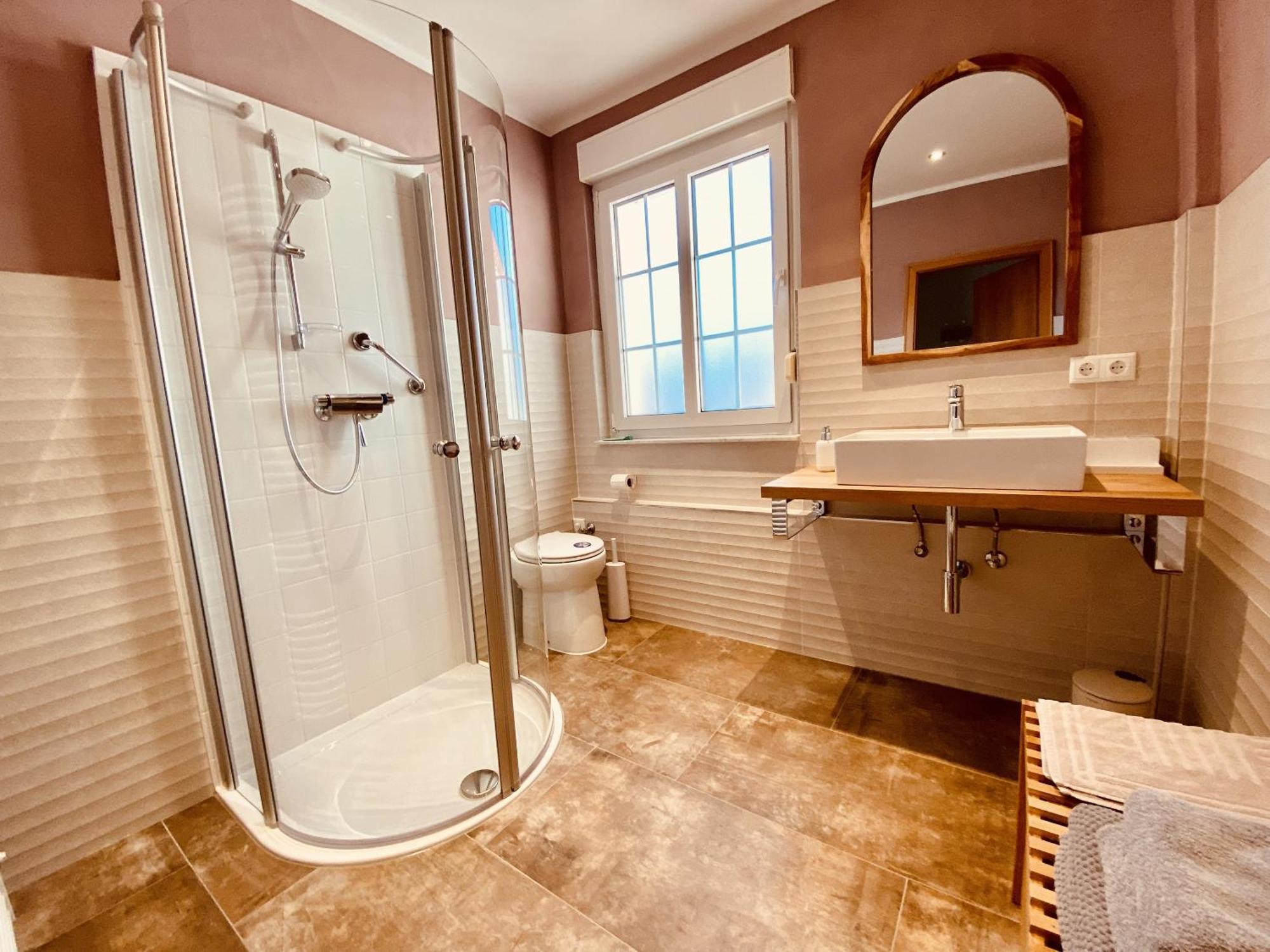 Casa Rehse I Stilvolles Apartment I 24H-Self-Check-In I Kostenlos Parken & Wlan I 55-Zoll-Smart&Kabel-Tv I Oepnv แอร์ฟวร์ท ภายนอก รูปภาพ
